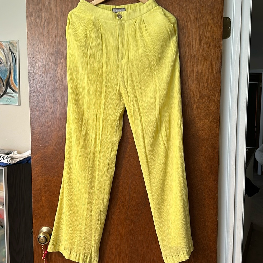 LIZARD THICKET Bright Yellow Rouched Pants